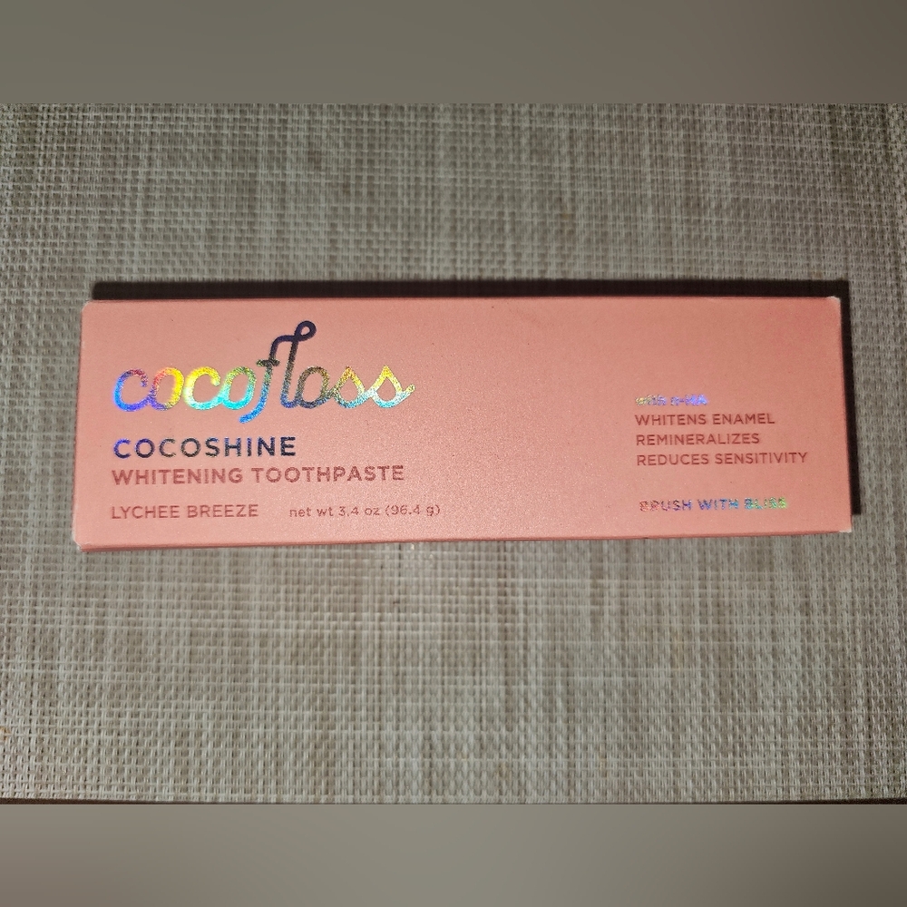 Cocofloss Whitening Toothpaste